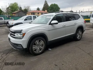 2020 Volkswagen Atlas SE with VIN 1V2UR2CA2LC502548, listed as a Copart auction lot 61677595 with 60,654 mi miles and Salvage title. Bid and sale history available at DreamBid. Image 1.
