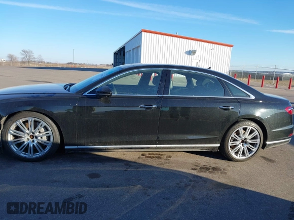 2019 Audi A8 L with VIN WAU8DAF8XKN018289, listed as a IAAI auction lot 41203292 with 28,758 mi miles. Bid and sale history available at carsss.com. Image 14.