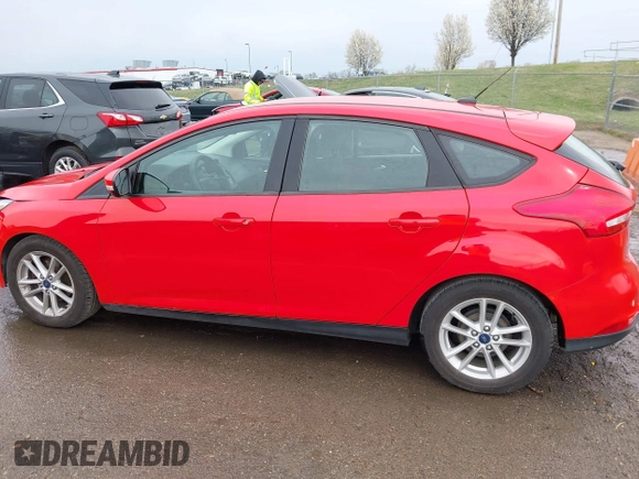 2015 Ford Focus SE with VIN 1FADP3K26FL328579, listed as a IAAI auction lot 41865579 with 181,445 mi miles. Bid and sale history available at carsss.com. Image 14.