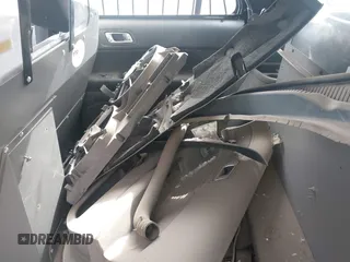 2013 Ford Police Interceptor Utility z VIN 1FM5K8AR6DGA63897, wystawiony jako IAAI lot #41855311 z przebiegiem Nie podano mil oraz . Historia ofert i sprzedaży dostępna na DreamBid. Obrazek 12.