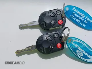 2010 Ford Escape Limited с VIN 1FMCU9EGXAKC61911, выставлен на аукционе IAAI как лот 42249833 с пробегом 125 219 миль миль и . История ставок и продаж доступна на DreamBid. Изображение 11.