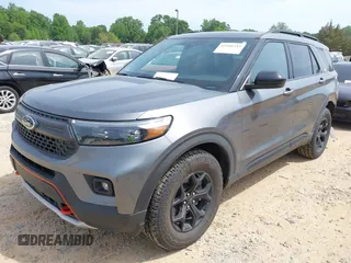 2024 Ford Explorer Timberline z VIN 1FMSK8JH8RGA71792, wystawiony jako IAAI lot #42166253 z przebiegiem Nie podano mil oraz . Historia ofert i sprzedaży dostępna na DreamBid. Obrazek 2.