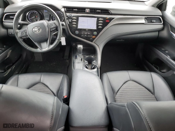 2020 Toyota Camry SE with VIN 4T1G11AK8LU925927, listed as a Copart auction lot 50589115 with 43,815 mi miles and Salvage Title. Bid and sale history available at carsss.com. Image 8.