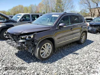 2016 Volkswagen Tiguan SE z VIN WVGBV7AX2GW570227, wystawiony jako Copart lot #52661035 z przebiegiem 105 804 mil mil oraz Szkoda całkowita • Salvage title. Historia ofert i sprzedaży dostępna na DreamBid. Obrazek 1.