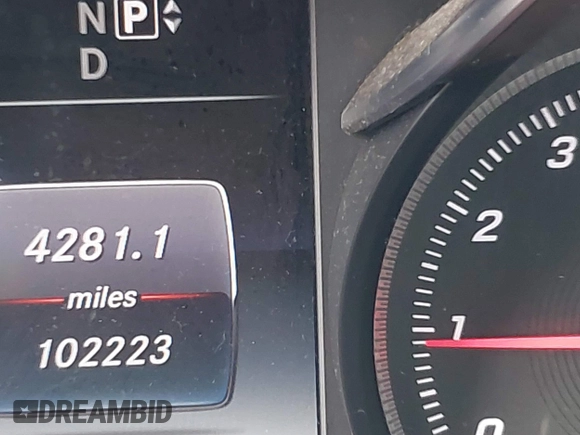 2015 Mercedes-Benz C 300 Luxury with VIN 55SWF4KB4FU000817, listed as a IAAI auction lot 41565974 with 102,223 mi miles and . Bid and sale history available at carsss.com. Image 16.