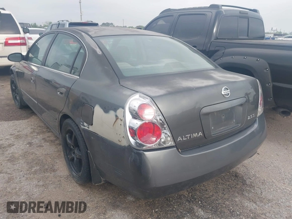 2005 Nissan Altima 2.5 S with VIN 1N4AL11D45C236617, listed as a IAAI auction lot 41913464 with 177,676 mi miles. Bid and sale history available at carsss.com. Image 3.
