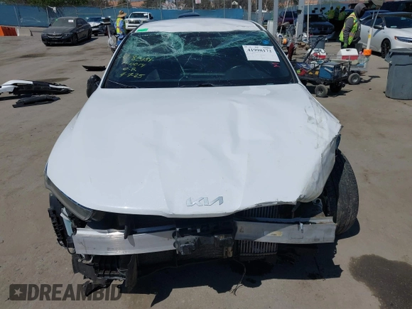 2022 Kia K5 GT-Line z VIN 5XXG64J28NG112507, wystawiony jako IAAI lot #41998172 z przebiegiem 43 915 mil mil oraz . Historia ofert i sprzedaży dostępna na DreamBid. Obrazek 13.