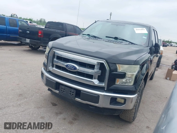 2015 Ford F-150 XLT with VIN 1FTEW1EG4FKD11928, listed as a IAAI auction lot 41912864 with 270,804 mi miles. Bid and sale history available at carsss.com. Image 2.