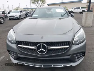 2020 Mercedes-Benz SLC 300 с VIN W1KPK3JA2LF172930, выставлен на аукционе IAAI как лот 42141258 с пробегом 13 081 миль миль и . История ставок и продаж доступна на DreamBid. Изображение 12.