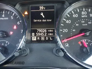 2015 Nissan Rogue S z VIN JN8AS5MV0FW763275, wystawiony jako IAAI lot #41946282 z przebiegiem 79 026 mil mil oraz . Historia ofert i sprzedaży dostępna na DreamBid. Obrazek 15.
