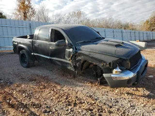 2005 Dodge Dakota SLT z VIN 1D7HW48K45S139614, wystawiony jako Copart lot #83898134 z przebiegiem 200 188 mil mil oraz Szkoda całkowita • Salvage title. Historia ofert i sprzedaży dostępna na DreamBid. Obrazek 4.