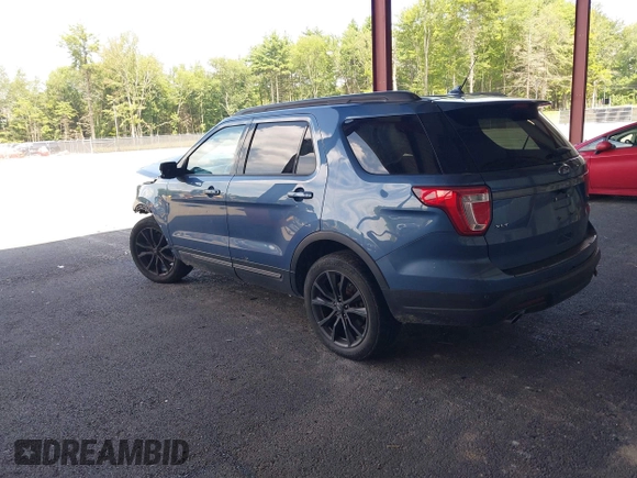 2018 Ford Explorer XLT z VIN 1FM5K8D81JGA62283, wystawiony jako IAAI lot #39962420 z przebiegiem 132 222 mil mil oraz . Historia ofert i sprzedaży dostępna na DreamBid. Obrazek 3.