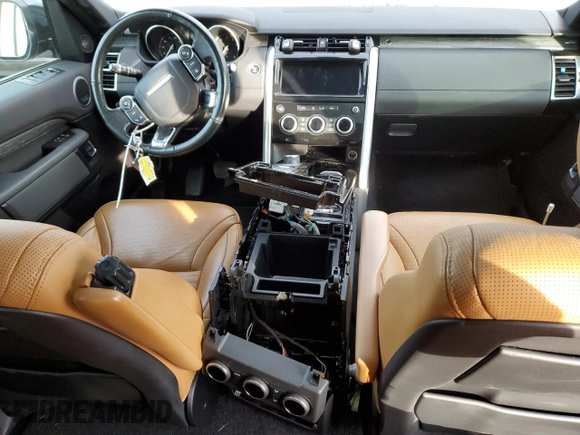 2017 Land Rover Discovery HSE with VIN SALRRBBV5HA033141, listed as a Copart auction lot 86374804 with Not Provided miles and Salvage Title. Bid and sale history available at DreamBid. Image 8.