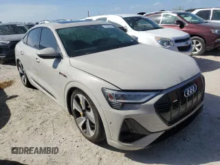 2021 Audi e-tron Sportback Prestige z VIN WA13AAGE8MB029865, wystawiony jako Copart lot #75906044 z przebiegiem Nie podano mil oraz Nie do naprawy. Historia ofert i sprzedaży dostępna na DreamBid. Obrazek 4.