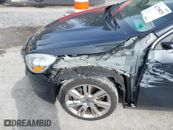 2012 Volvo S60 T6 with VIN YV1902FH8C2040412, listed as a IAAI auction lot 41739075 with 115,215 mi miles. Bid and sale history available at carsss.com. Image 6.