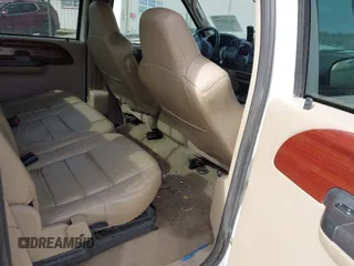 2006 Ford F-250 XL z VIN 1FTSW21P36EA12234, wystawiony jako IAAI lot #41218439 z przebiegiem 366 410 mil mil oraz . Historia ofert i sprzedaży dostępna na DreamBid. Obrazek 8.