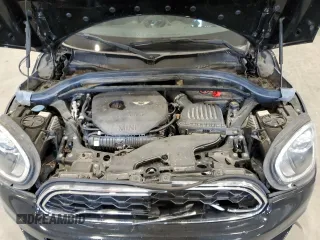2018 MINI Countryman Cooper S with VIN WMZYT5C39J3E62282, listed as a Copart auction lot 53052945 with 32,103 mi miles and Salvage title. Bid and sale history available at DreamBid. Image 12.