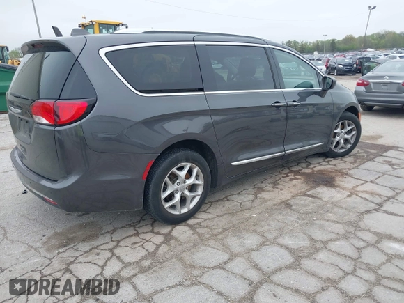 2018 Chrysler Pacifica Touring L Plus с VIN 2C4RC1EG9JR127976, выставлен на аукционе IAAI как лот 42178877 с пробегом Не указан миль и . История ставок и продаж доступна на DreamBid. Изображение 4.