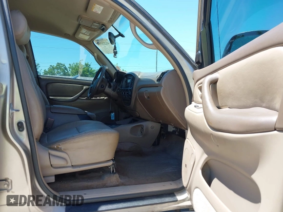 2004 Toyota Tundra SR5 with VIN 5TBET34124S437317, listed as a IAAI auction lot 42255393 with 308,387 mi miles and . Bid and sale history available at DreamBid. Image 5.