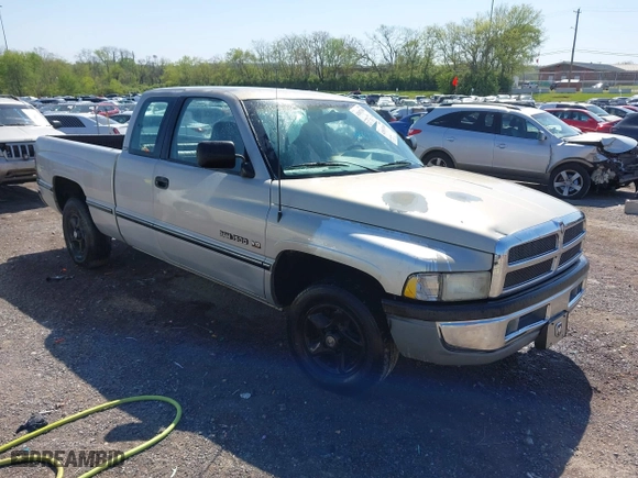 1996 Dodge Ram 1500 with VIN 3B7HC13Y3TG157426, listed as a IAAI auction lot 42007340 with 138,351 mi miles. Bid and sale history available at carsss.com. Image 1.