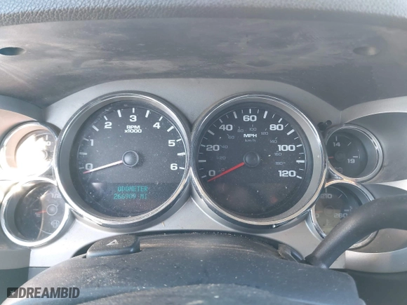 2007 Chevrolet Silverado 1500 LT w/1LT with VIN 2GCEC13C571695258, listed as a IAAI auction lot 41239531 with 266,909 mi miles. Bid and sale history available at carsss.com. Image 7.