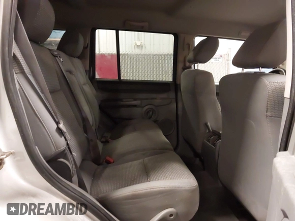 2006 Jeep Commander с VIN 1J8HG48K76C221543, выставлен на аукционе IAAI как лот 42310672 с пробегом 208 643 миль миль и . История ставок и продаж доступна на DreamBid. Изображение 8.