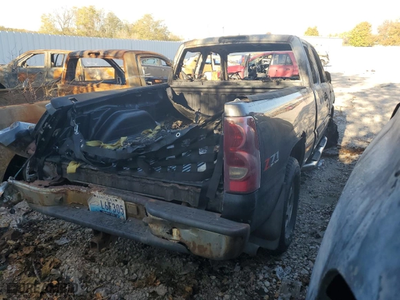 2003 Chevrolet Silverado 1500 LS with VIN 2GCEK19V131362318, listed as a Copart auction lot 85638344 with 0 mi miles and Non Repairable. Bid and sale history available at carsss.com. Image 3.