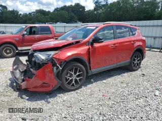 2017 Toyota RAV4 SE z VIN JTMJFREV3HJ160259, wystawiony jako Copart lot #61821215 z przebiegiem 77 848 mil mil oraz Szkoda całkowita • Salvage title. Historia ofert i sprzedaży dostępna na DreamBid. Obrazek 1.