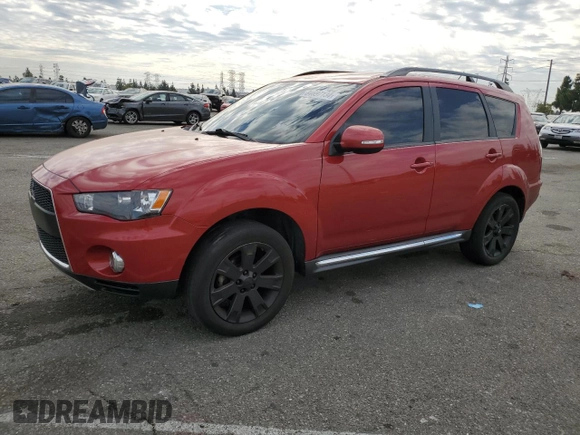 2013 Mitsubishi Outlander SE with VIN JA4AS3AW4DU013085, listed as a Copart auction lot 84697134 with 117,697 mi miles and Salvage Title. Bid and sale history available at carsss.com. Image 1.