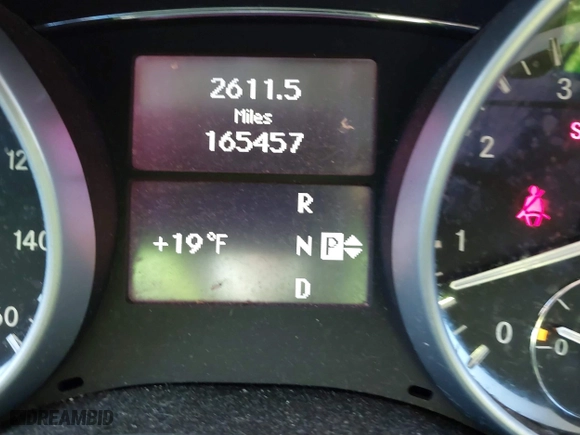 2011 Mercedes-Benz GL-Class GL 450 with VIN 4JGBF7BE3BA700323, listed as a IAAI auction lot 41586109 with 165,457 mi miles. Bid and sale history available at carsss.com. Image 7.