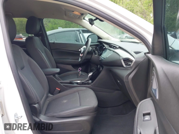 2022 Buick Encore GX Select with VIN KL4MMESL4NB122084, listed as a IAAI auction lot 42113636 with 29,629 mi miles and . Bid and sale history available at DreamBid. Image 5.