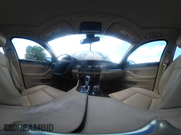 2014 BMW 5 Series 528i xDrive z VIN WBA5A7C55ED619855, wystawiony jako IAAI lot #42398223 z przebiegiem Nie podano mil oraz . Historia ofert i sprzedaży dostępna na DreamBid. Obrazek 17.