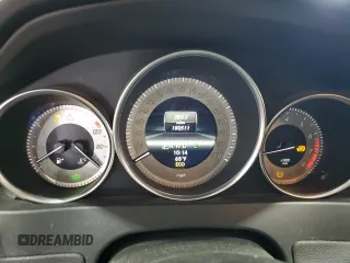 2013 Mercedes-Benz C 350 Sport z VIN WDDGF5HB0DR258610, wystawiony jako Copart lot #53854925 z przebiegiem 180 511 mil mil oraz Szkoda całkowita • Salvage title. Historia ofert i sprzedaży dostępna na DreamBid. Obrazek 9.
