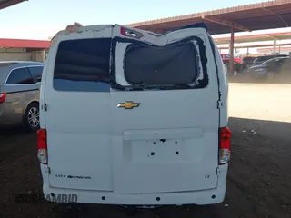 2017 Chevrolet City Express Cargo LT z VIN 3N63M0ZN1HK700451, wystawiony jako IAAI lot #42317144 z przebiegiem 205 420 mil mil oraz . Historia ofert i sprzedaży dostępna na DreamBid. Obrazek 17.