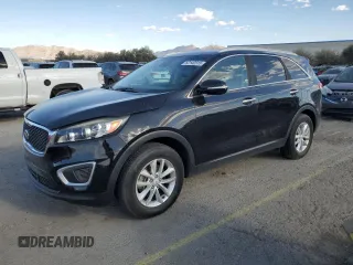 2017 Kia Sorento LX z VIN 5XYPG4A31HG240884, wystawiony jako Copart lot #52142315 z przebiegiem 88 556 mil mil oraz Szkoda całkowita • Salvage title. Historia ofert i sprzedaży dostępna na DreamBid. Obrazek 1.