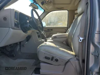 2004 Chevrolet Suburban LT with VIN 3GNEC16ZX4G198345, listed as a Copart auction lot 55754274 with 255,932 mi miles and Clean Title. Bid and sale history available at carsss.com. Image 7.