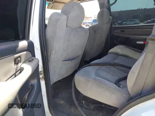 2001 Chevrolet Tahoe LT with VIN 1GNEC13T01J206365, listed as a IAAI auction lot 41960144 with 243,884 mi miles. Bid and sale history available at carsss.com. Image 8.
