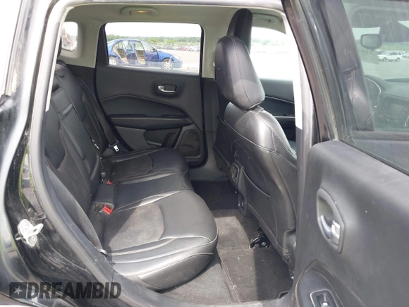 2018 Jeep Compass Latitude z VIN 3C4NJDBB7JT232821, wystawiony jako IAAI lot #42509561 z przebiegiem 142 526 mil mil oraz . Historia ofert i sprzedaży dostępna na DreamBid. Obrazek 8.