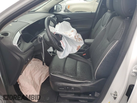 2024 Buick Encore GX Avenir z VIN KL4AMFSL4RB023912, wystawiony jako Copart lot #51159555 z przebiegiem Nie podano mil oraz Szkoda całkowita • Salvage title. Historia ofert i sprzedaży dostępna na DreamBid. Obrazek 7.