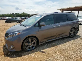 2016 Toyota Sienna SE with VIN 5TDXK3DC4GS720388, listed as a Copart auction lot 60211685 with 191,729 mi miles and Salvage title. Bid and sale history available at DreamBid. Image 1.