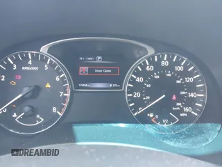 2017 Nissan Pathfinder SL with VIN 5N1DR2MM1HC636397, listed as a IAAI auction lot 42404379 with 135,858 mi miles and . Bid and sale history available at DreamBid. Image 7.