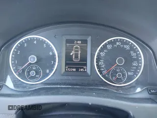 2017 Volkswagen Tiguan S z VIN WVGAV7AX1HK050251, wystawiony jako IAAI lot #41608261 z przebiegiem 172 298 mil mil oraz . Historia ofert i sprzedaży dostępna na DreamBid. Obrazek 7.