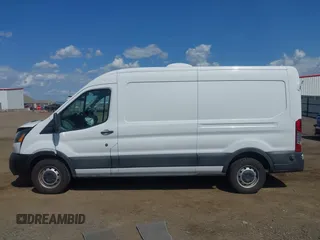 2019 Ford Transit z VIN 1FTYR2CM7KKB83987, wystawiony jako IAAI lot #42442070 z przebiegiem 77 492 mil mil oraz . Historia ofert i sprzedaży dostępna na DreamBid. Obrazek 14.