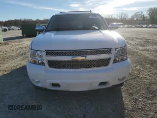 2008 Chevrolet Suburban LT w/2LT with VIN 3GNFK16388G207021, listed as a Copart auction lot 81885814 with 142,090 mi miles and Salvage Title. Bid and sale history available at carsss.com. Image 5.