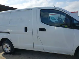 2016 Nissan NV200 S z VIN 3N6CM0KN2GK693227, wystawiony jako IAAI lot #41447456 z przebiegiem 193 593 mil mil oraz . Historia ofert i sprzedaży dostępna na DreamBid. Obrazek 14.
