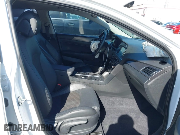 2016 Hyundai Sonata Sport with VIN 5NPE34AFXGH411507, listed as a IAAI auction lot 41592868 with 96,627 mi miles and . Bid and sale history available at DreamBid. Image 5.