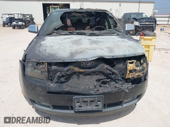 2009 Lincoln MKX with VIN 2LMDU68C69BJ12854, listed as a IAAI auction lot 41874761 with Not Provided miles. Bid and sale history available at carsss.com. Image 6.