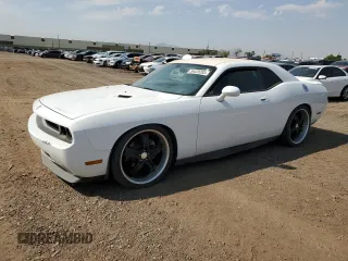 2010 Dodge Challenger R/T Classic z VIN 2B3CJ5DTXAH255281, wystawiony jako Copart lot #59420283 z przebiegiem 121 005 mil mil oraz Szkoda całkowita • Salvage title. Historia ofert i sprzedaży dostępna na DreamBid. Obrazek 1.