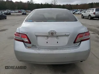 2010 Toyota Camry z VIN 4T1BF3EK2AU103008, wystawiony jako Copart lot #85611864 z przebiegiem 97 116 mil mil oraz Szkoda całkowita • Salvage title. Historia ofert i sprzedaży dostępna na DreamBid. Obrazek 6.