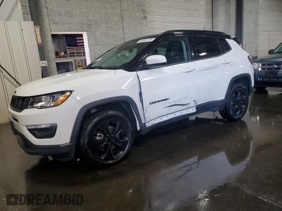 2021 Jeep Compass Latitude z VIN 3C4NJDBB5MT512547, wystawiony jako Copart lot #56885125 z przebiegiem 89 980 mil mil oraz Szkoda całkowita • Salvage title. Historia ofert i sprzedaży dostępna na DreamBid. Obrazek 1.